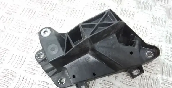 Chrysler Pacifica Radiator support slam panel bracket 68292238AB