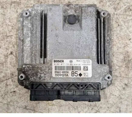 Toyota Auris 150 Engine control unit/module 0281017134 1039S39970 896610DG50