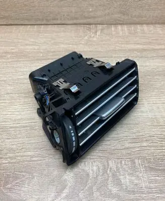 Mercedes-Benz E W212 Dashboard side air vent grill/cover trim A2128300254 06822001 RIGHTSIDE