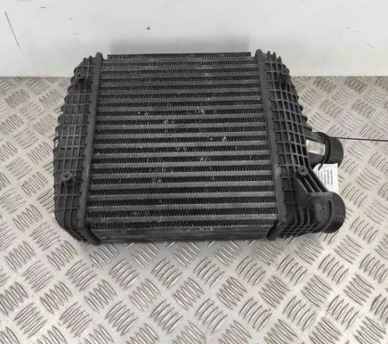 Maserati Ghibli Intercooler radiator LL022001 670039351