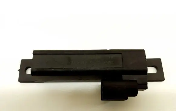 Nissan Pulsar Aerial antenna amplifier 5WK48776