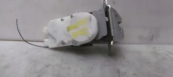 Mitsubishi Grandis Tailgate/trunk/boot lock/catch/latch
