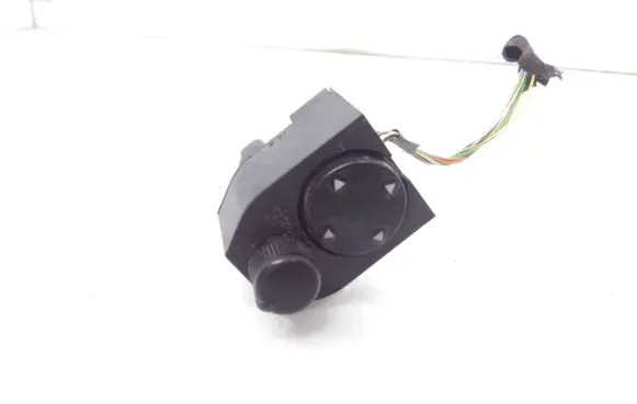 Wing mirror switch