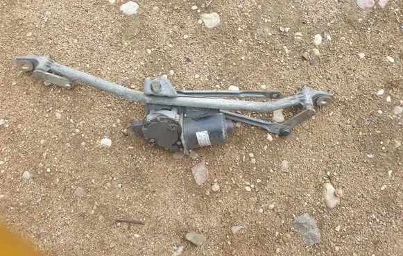 Audi A6 S6 C5 4B Front wiper linkage and motor 4B1955023B 3397020463