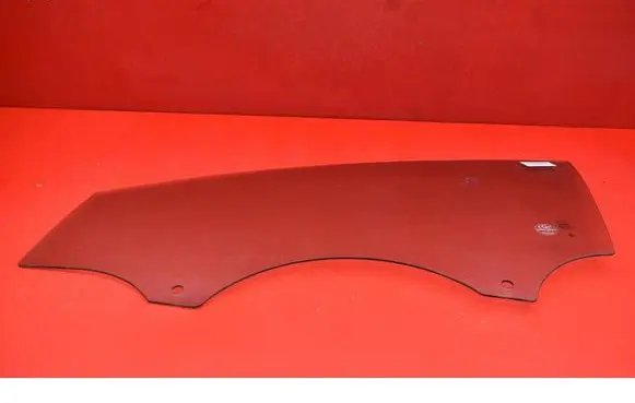 Ford Focus Front door window glass four-door 