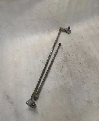 Mitsubishi Pajero Front wiper linkage 
