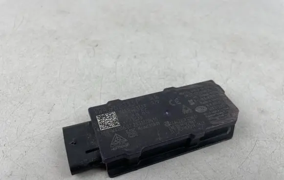 Volkswagen ID.4 Keyless system antenna 5WA962133F