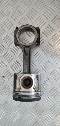 KIA Sorento Piston with connecting rod