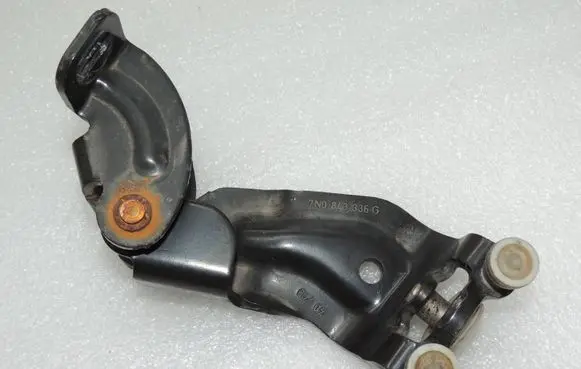 Volkswagen Sharan Sliding door middle roller runner 7N0843336H