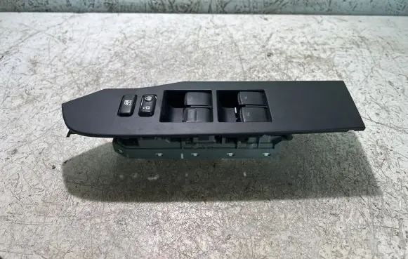 Toyota Auris E180 Electric window control switch 8404002120 6234059 TM0212