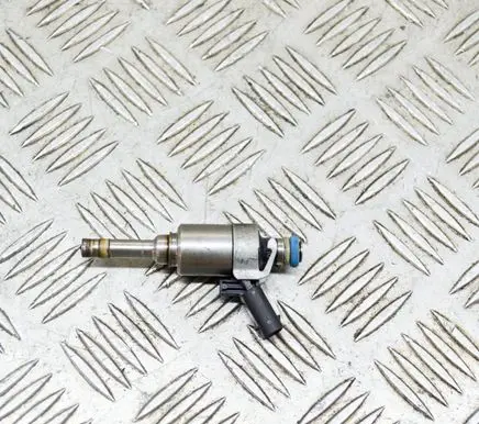 Audi A5 8T 8F Fuel injector 06H906036G 0261500076