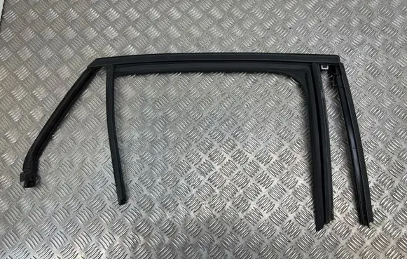 Opel Corsa F Rubber seal rear door window/glass 39173289