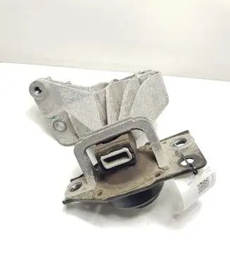 Nissan Qashqai Engine mount bracket DD130611