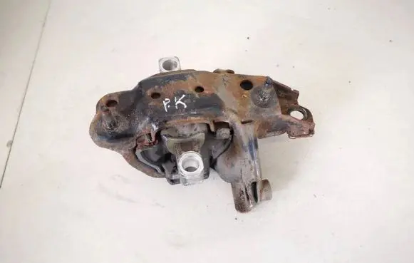 Skoda Fabia Mk2 (5J) Engine mount bracket