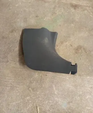 Front sill trim cover
