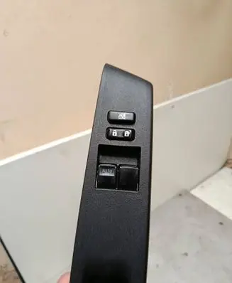 Toyota Yaris Electric window control switch 742320D330