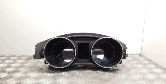 Skoda Superb B6 (3T) Speedometer (instrument cluster) 3T2920941M
