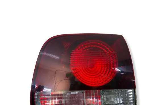 Volkswagen Touareg I Tailgate rear/tail lights