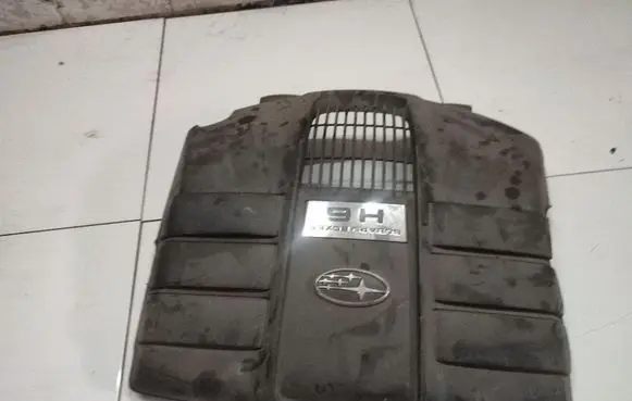 Subaru B9 Tribeca Engine cover (trim)