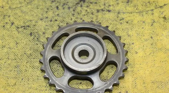 Mercedes-Benz Sprinter W906 Camshaft pulley/ VANOS A6510520001