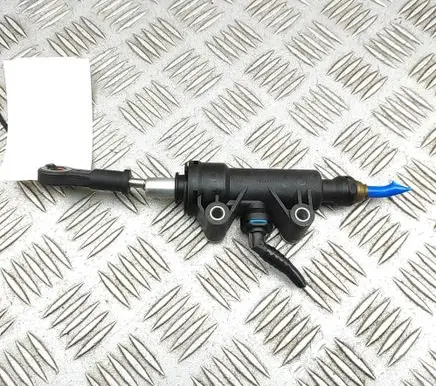 Clutch slave cylinder