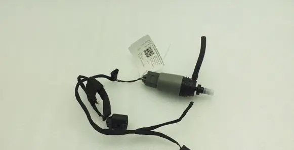 BMW 1 E82 E88 Windscreen/windshield washer pump 6934159 67126934159