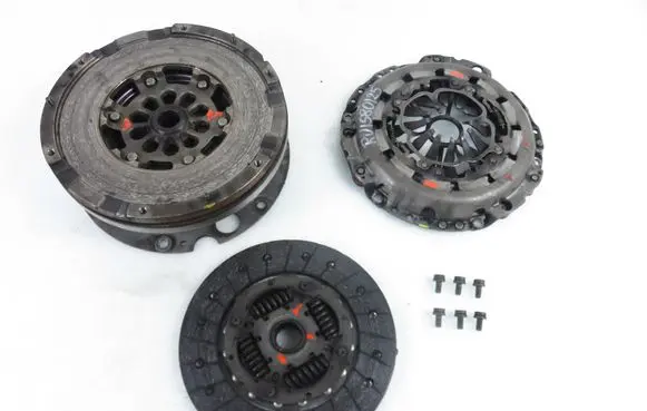 Audi A4 S4 B8 8K Dual mass flywheel 324045010 124043710 415034410