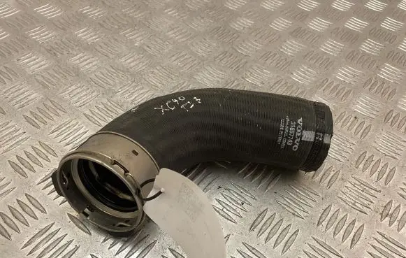 Volvo XC90 Intercooler hose/pipe 31657743