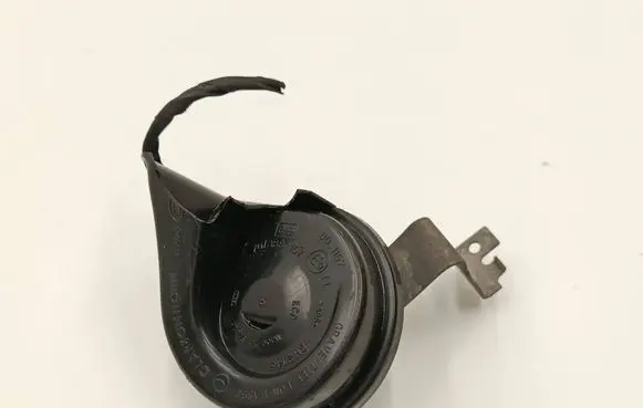 BMW 3 F30 F35 F31 Horn signal 7400706 230818L7A 6033FB2393