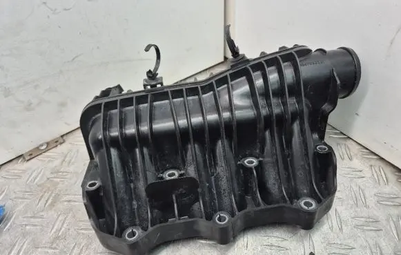 Ford Focus Intake manifold CM5G9424FA 1047092S01