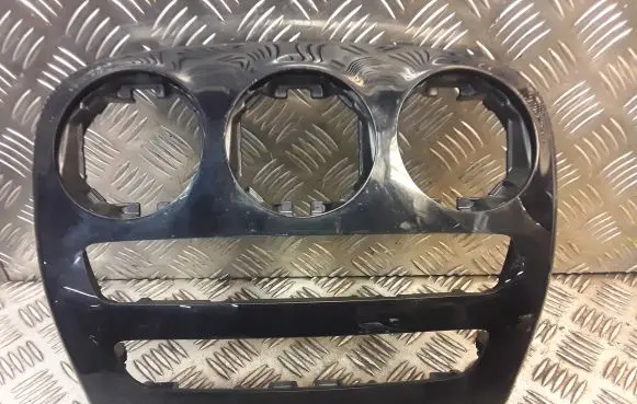 Mercedes-Benz C W205 Other center console (tunnel) element 2056805707 A2056805707