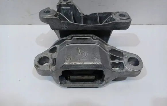 Ford Kuga I Engine mount vacuum valve 