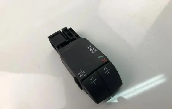 Renault Twingo II Other switches/knobs/shifts 255522448R