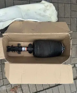 Mercedes-Benz V Class W447 Front shock absorber/damper 4473204600 A4473204600