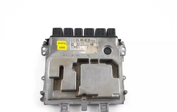 Mercedes-Benz E W213 Engine control unit/module A6569000200 A6569010200 0281033751
