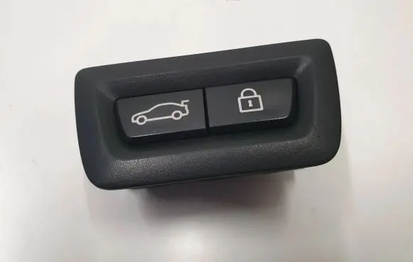 BMW 3 F30 F35 F31 Tailgate/boot open switch button 9275121