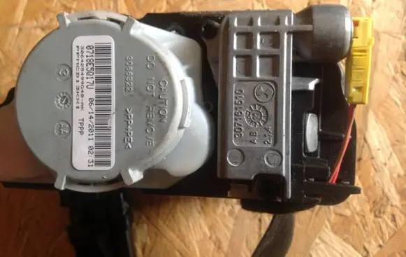 Audi A4 S4 B8 8K Front seatbelt 307161510