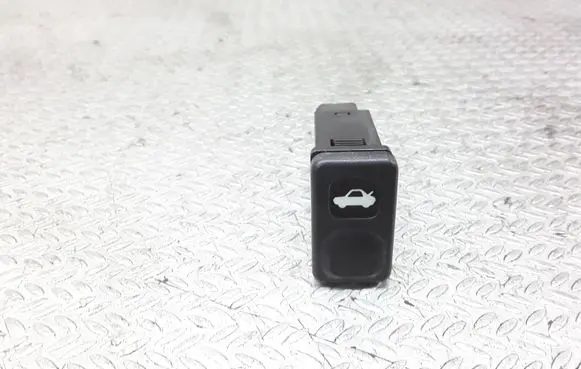 Tailgate opening switch