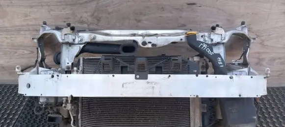Opel Zafira B Radiator support slam panel