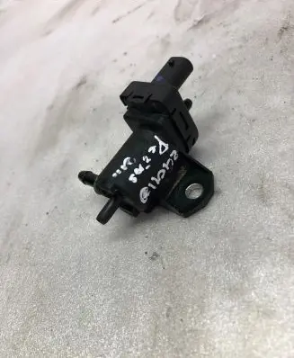 Peugeot 2008 II Vacuum valve 9812031180