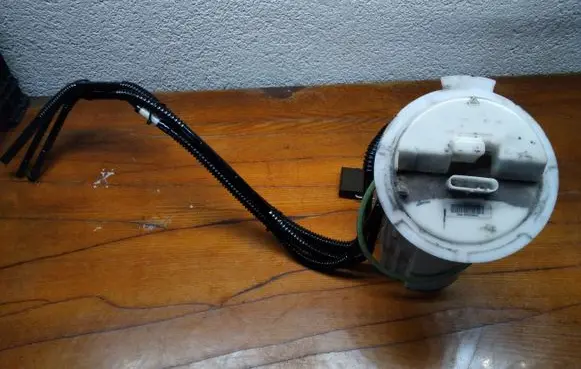 Mercedes-Benz E A207 Fuel injection high pressure pump A2044702294 1582881035