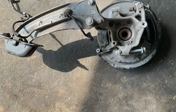 Audi Q3 8U Rear wheel hub