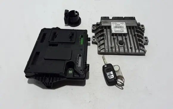Renault Fluence Engine ECU kit and lock set 