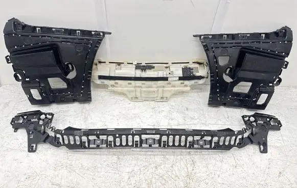 BMW 4 F32 F33 Rear bumper mounting bracket 7285560 8054565 7285562