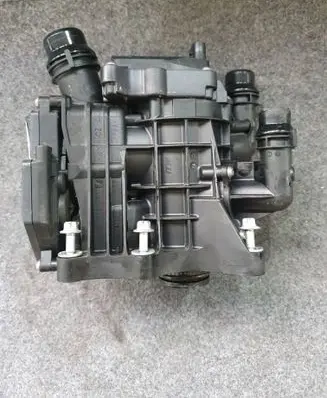 Thermostat/thermostat housing