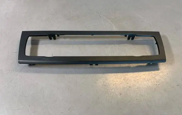 BMW 3 E90 E91 Dashboard lower bottom trim panel 6957957 64116957957 64116933519