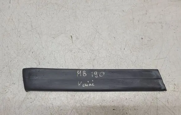 Mercedes-Benz 190 W201 Fender trim (molding)