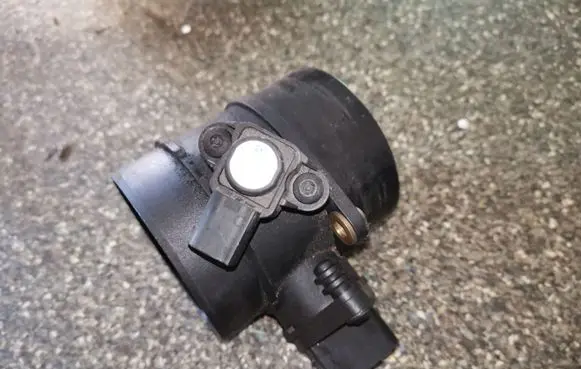 Mercedes-Benz C W204 Mass air flow meter 0281002535 A6460940048 A0061531328