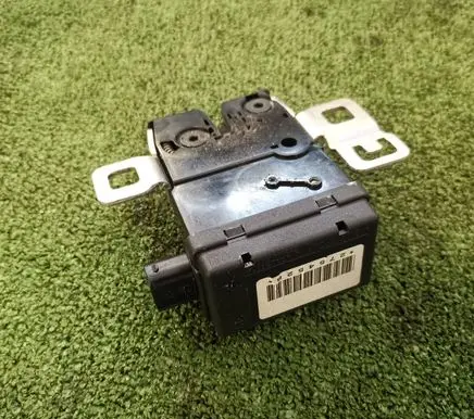 Mini One - Cooper Coupe R56 Tailgate/trunk/boot lock/catch/latch 2754528