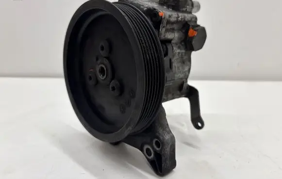 BMW 5 E60 E61 Power steering pump 678148603 7652974117